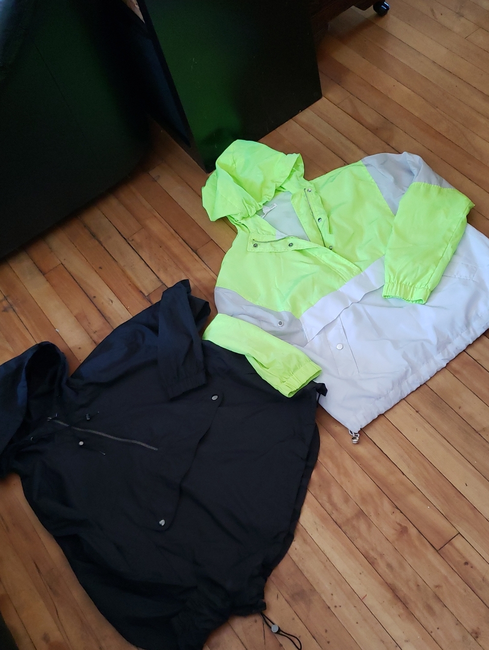 Bundle Hooded Light Windbreaker Pulover Jackets  - L 🚫FINAL SALE🚫